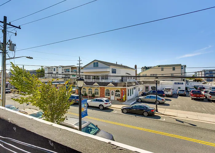1 Block To Beach: Sea Isle City Retreat W/ Patio!